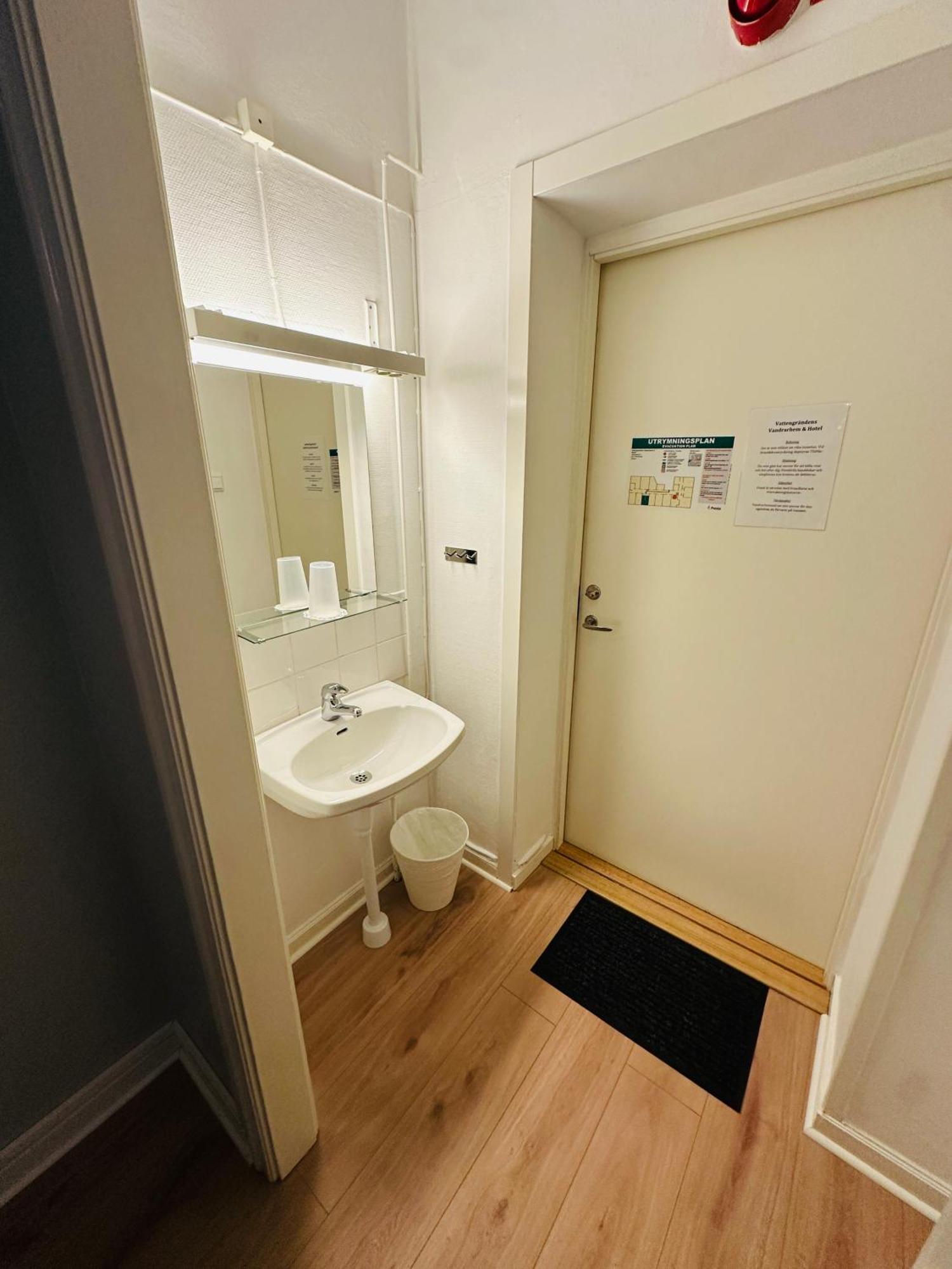 Vattengraendens Vandrarhem & Hotel Norrkoping Ruang foto