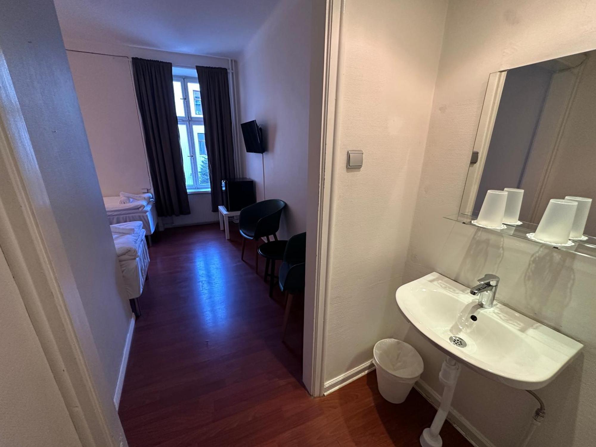 Vattengraendens Vandrarhem & Hotel Norrkoping Bagian luar foto
